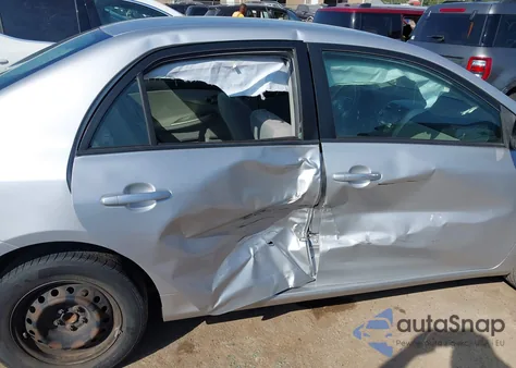 2011 Toyota Corolla Le z USA, uszkodzony, nr VIN JTDBU4EE4B9151673